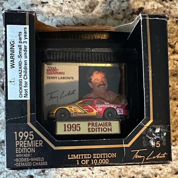 Nascar Other - Nascar 1995 Premier Edition Die-Cast Car - Red and Yellow